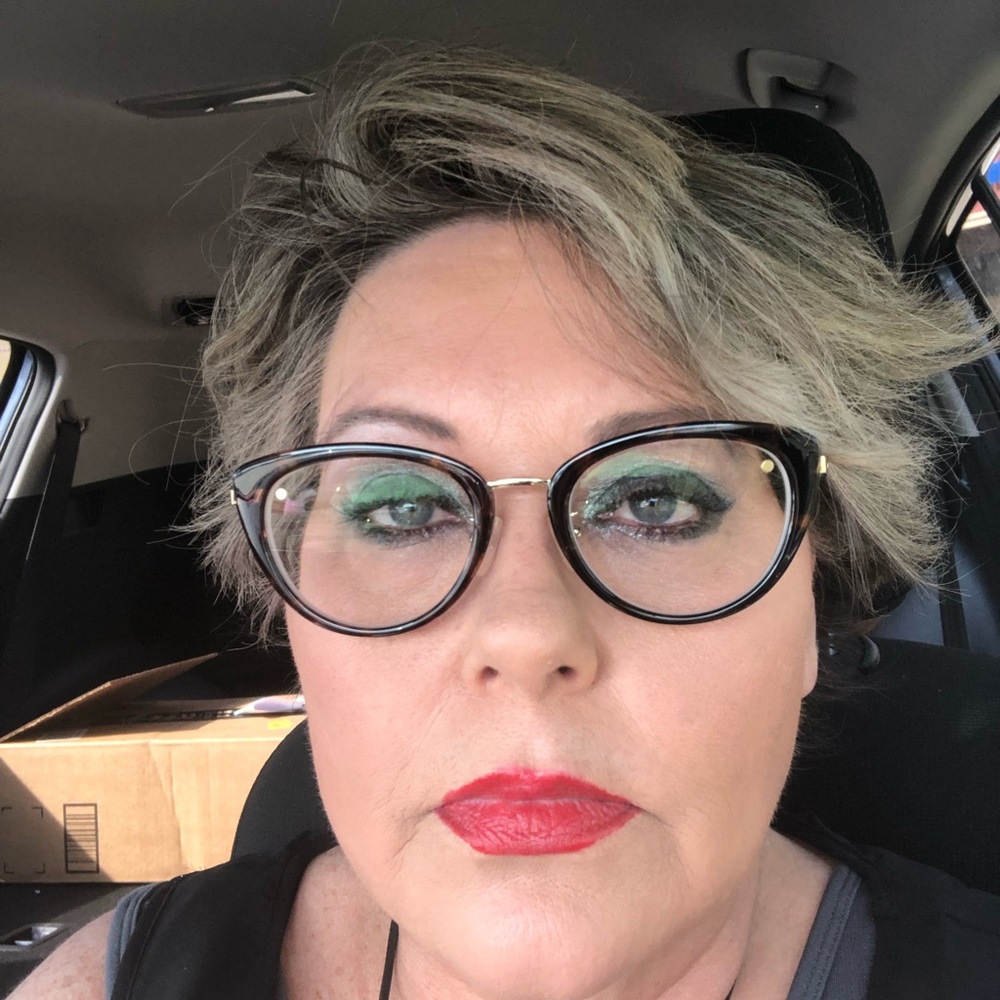 Meet your Posher, Cindy